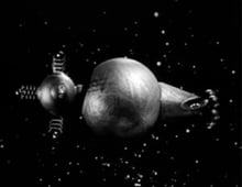 Lost in Space, Season 1 Episode 2 image