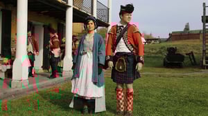 Almost Royal, Season 1 Episode 2 image