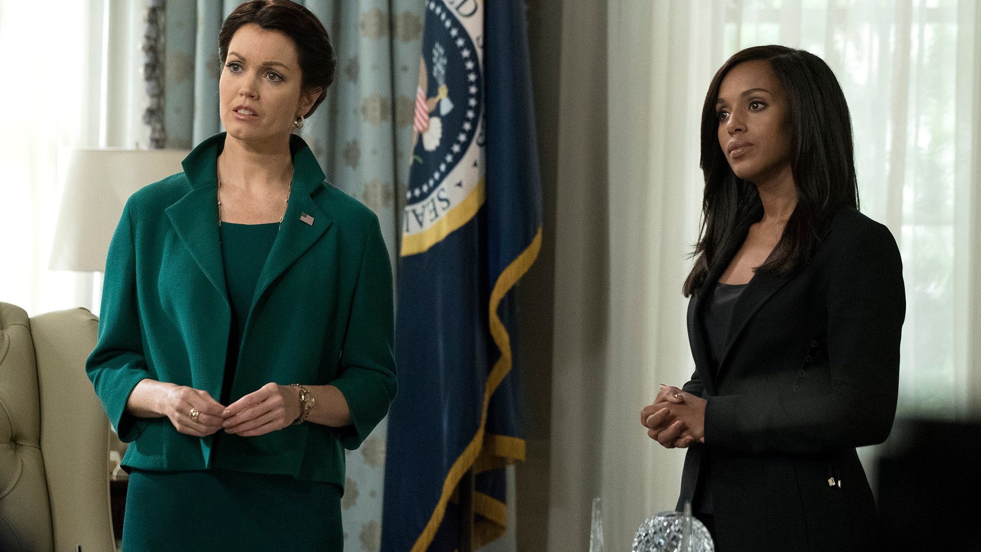 Bellamy Young and Kerry Washington, Scandal
