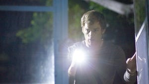 Dexter, Season 1 Episode 9 image