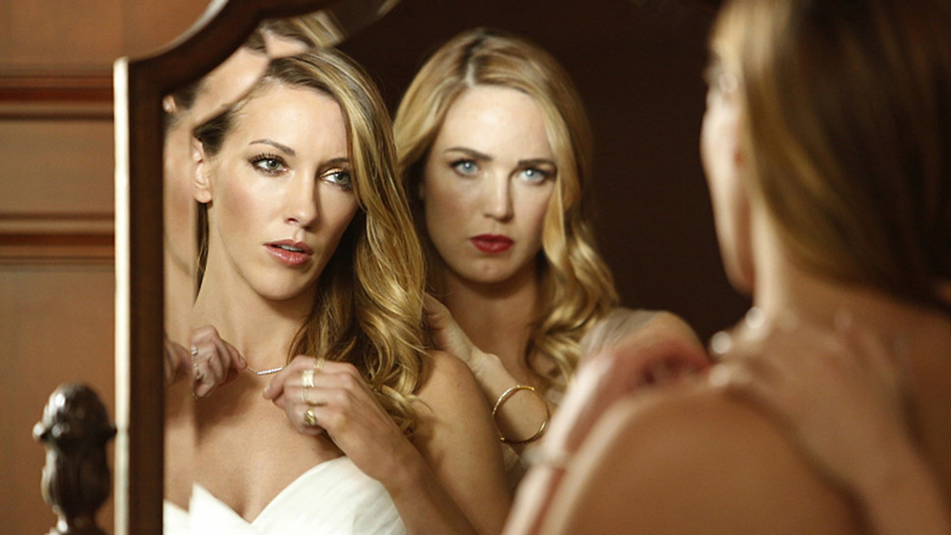 Katie Cassidy and Caity Lotz, Arrow