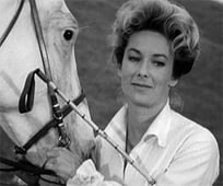 Frontier Circus, Season 1 Episode 3 image