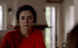 Woman, Season 2 Episode 16 image