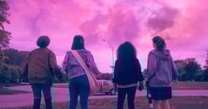 Paper Girls, Season 1 Episode 1 image