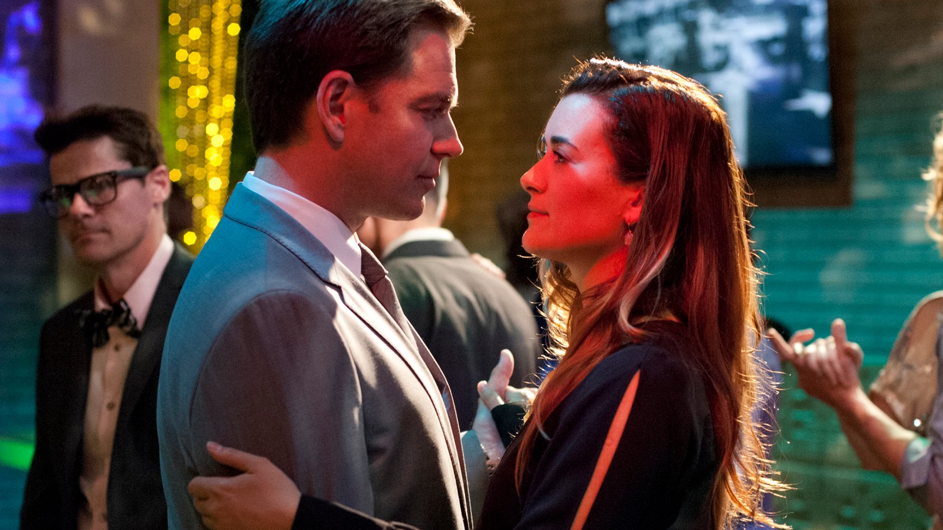 Michael Weatherly and Cote de Pablo, NCIS