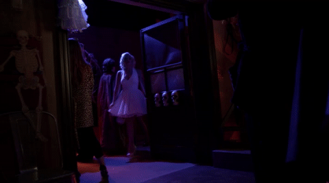 pretty-little-liars-halloween.gif