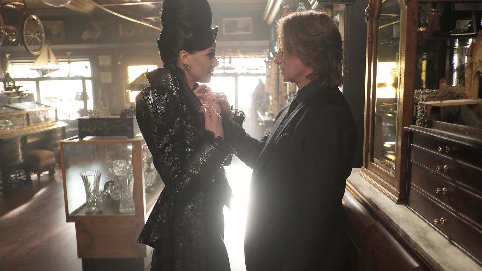Lana Parrilla and Robert Carlyle, Once Upon a Time