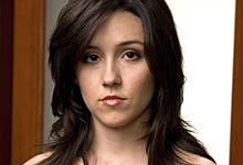 Shannon Woodward Lives the Good Life on The Riches