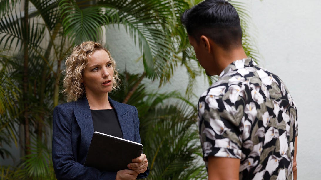 Magnum P.I.'s Perdita Weeks Dives Into Higgins' Dreams About Magnum and Teases Season 5 Part 2