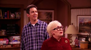 Everybody Loves Raymond, Season 7 Episode 10 image