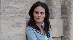 Undercover, Season 1 Episode 3 image