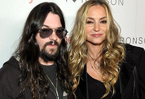 Drea de Matteo and Shooter Jennings Get Engaged, On Stage