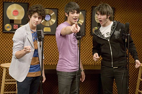 Hannah Montana - Season 2 - "Me and Mr. Jonas and Mr. Jonas and Mr. Jonas" - Joe Jonas, Kevin Jonas, Nick Jonas