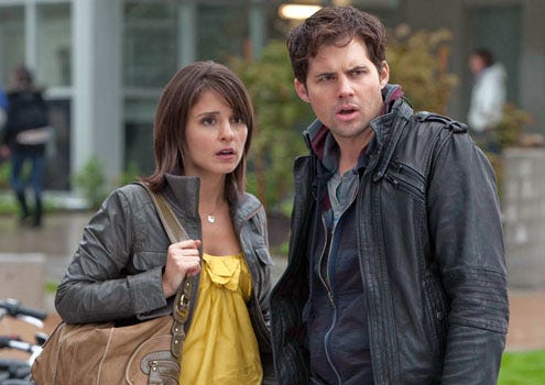 Life UneXpected - Season 1 - "Rent Uncollected' - Shiri Appleby as Cate and Kristoffer Polaha as Baze