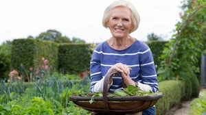 Mary Berry's Absolute Favourites, Season 1 Episode 3 image