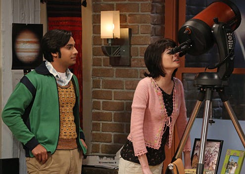 The Big Bang Theory - Season 6 - "The Bon Voyage Reaction" - Kunal Nayyar, Kate Micucci
