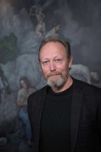 Lars Mikkelsen as Martin Vigne