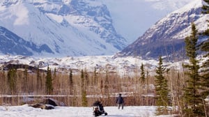 Edge of Alaska, Season 3 Episode 1 image