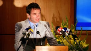 The Philanthropist, Season 1 Episode 7 image