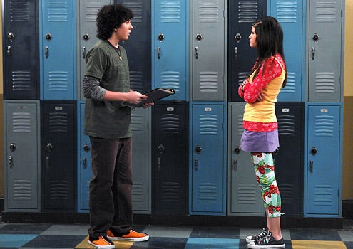 Wizards of Waverly Place - Season 1 - "Disenchanted Evening" - Daryl Sabara as TJ Taylor and Selena Gomez as Alex