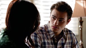 Tabloid, Season 2 Episode 10 image