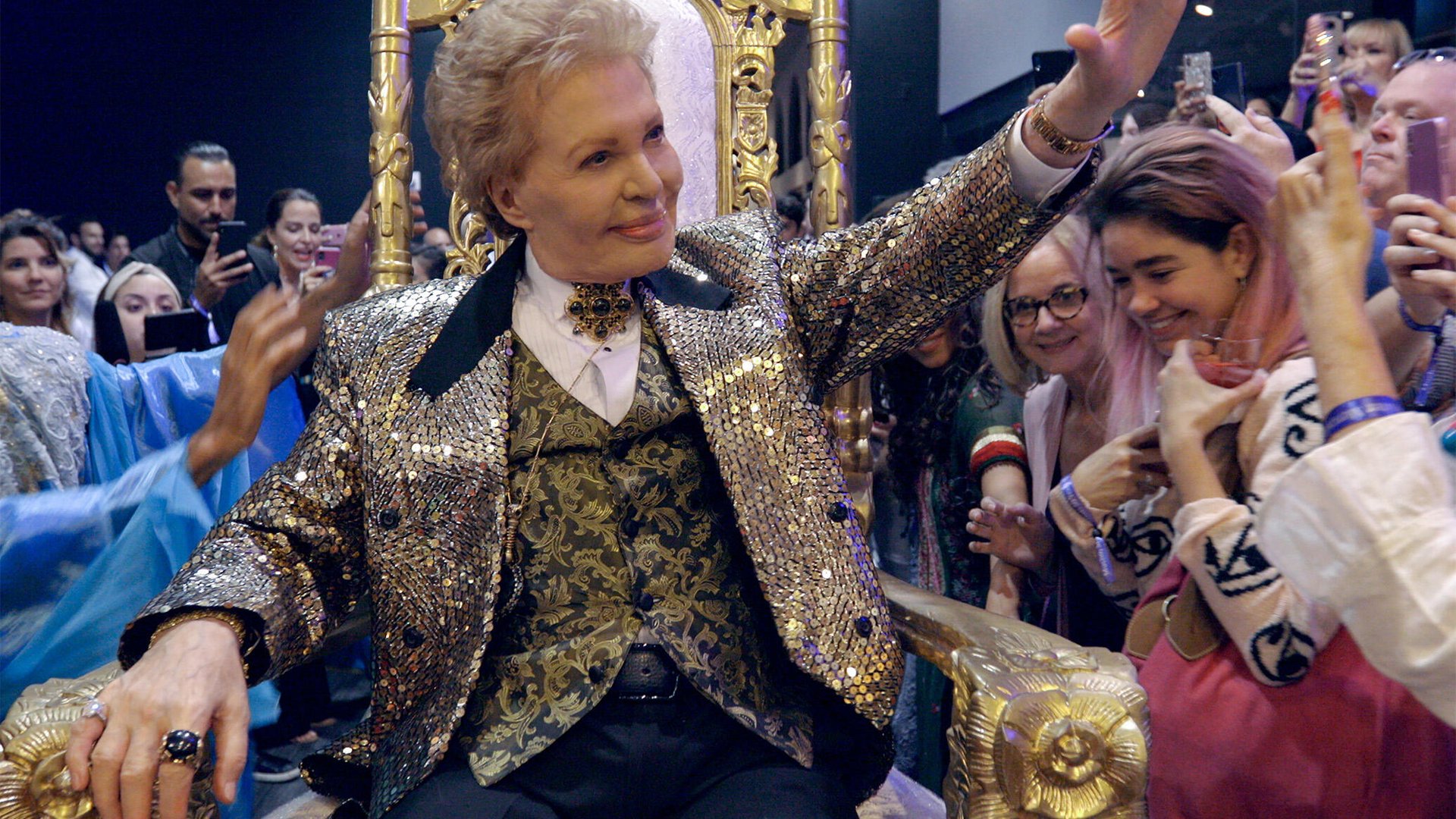 2Walter Mercado, Mucho Mucho Amor: The Legend of Walter Mercado