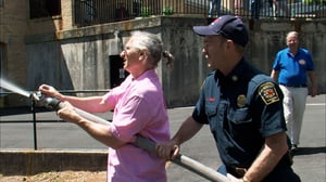 Storage Wars: New York, Season 2 Episode 12 image