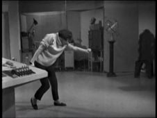 Doctor Who, Season 2 Episode 16 image