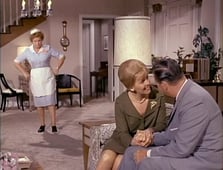 Hazel, Season 3 Episode 3 image