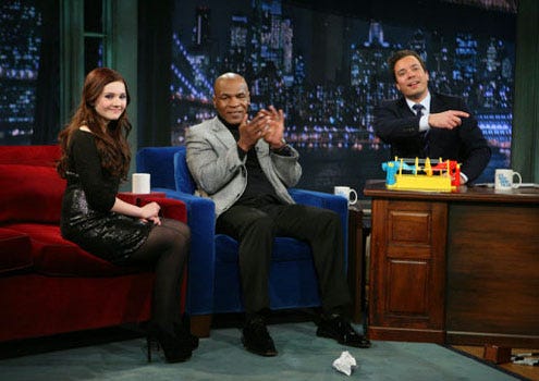 Late Night with Jimmy Fallon - Season 3 - Abigail Breslin, Mike Tyson and Jimmy Fallon