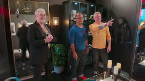 How to Build a Sex Room, Season 1 Episode 3 image