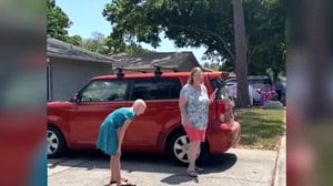 Neighborhood Wars, Season 2 Episode 12 image