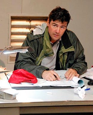 Friday Night Lights - Season 4 - "In The Skin of a Lion" - Kyle Chandler as Coach Eric Taylor