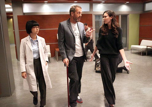 House - Season 8 - "Risky Business" - Charlyne Yi as Park, Hugh Laurie as House and Odette Annable as Adams