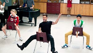 Glee Spoiler Pics! Ricky Martin, Rachel's Two Dads, Mercedes' Choice
