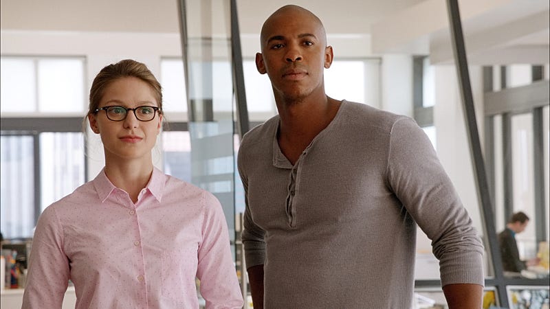 Supergirl - Season 1 - Pilot - Melissa Benoist, Mehcad Brooks