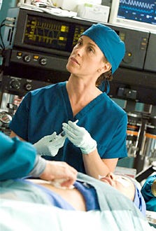 Nip/Tuck -"Liz Cruz"- Alanis Morissette guest stars as Poppy, anesthesiologist/girlfriend of Liz