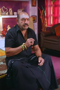 Vijayakumar as Kalki Narayana Murthy
