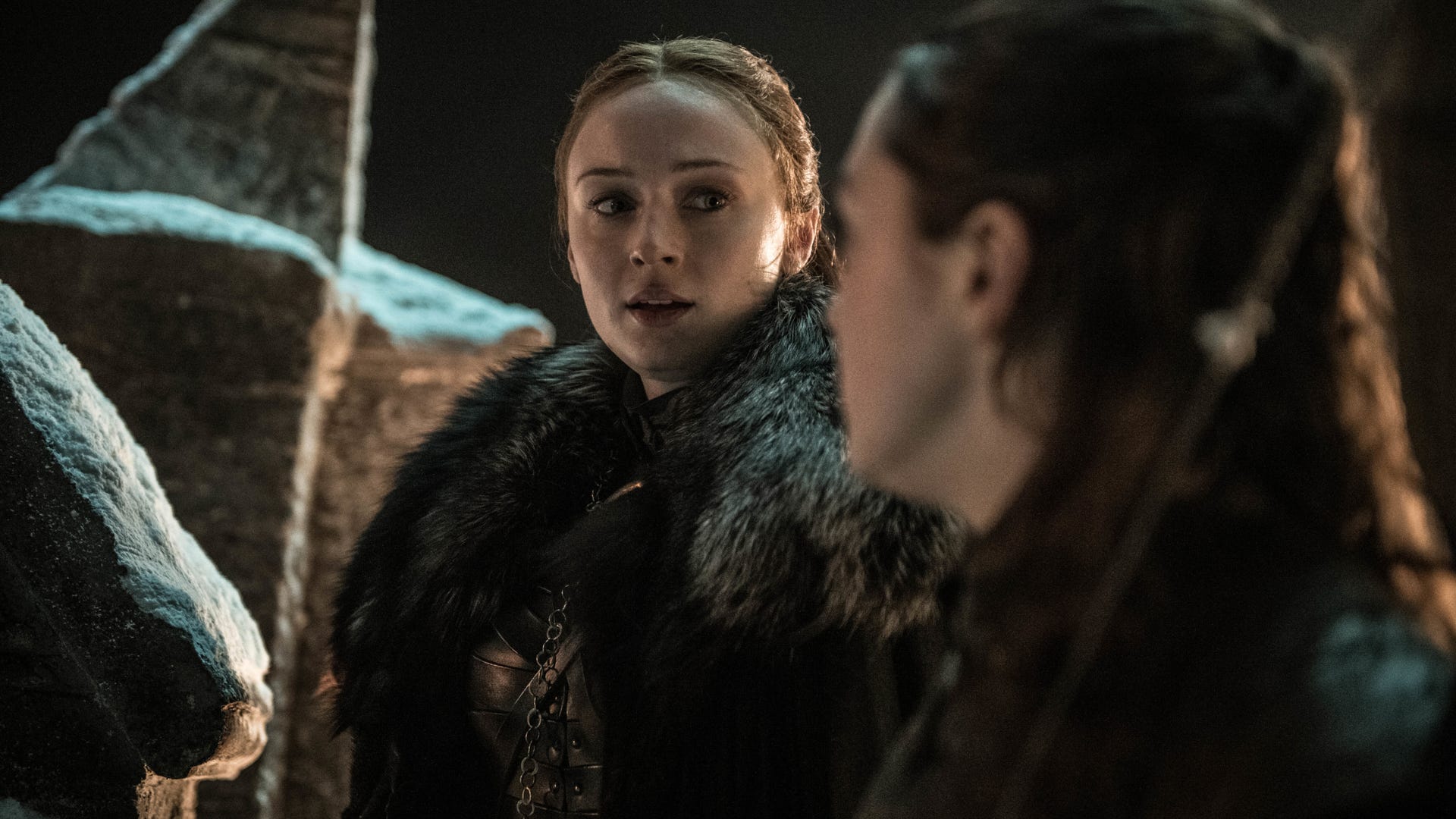 ​Sansa Stark (​Sophie Turner) and Arya (​Maisie Williams) in ​Game of Thrones Season 8, Episode 3
