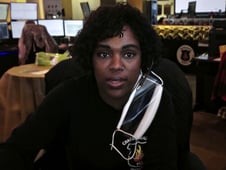 911 Crisis Center, Season 1 Episode 14 image