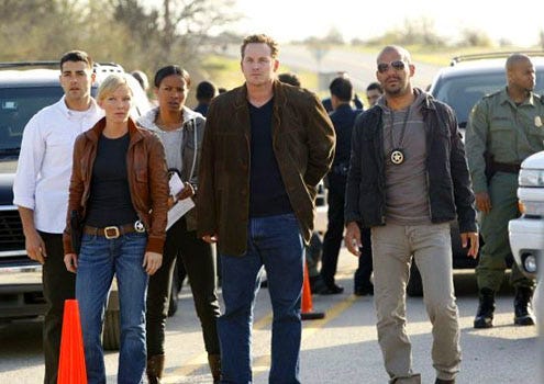 Chase - Season 1 - "Pilot" - Jesse Metcalfe as Luke, Kelli Giddish as Annie Frost, Rose Rollins as Daisy Ogbaa, Cole Hauser as Jimmy Godfrey and Amaury Nolasco as Marco Martinez