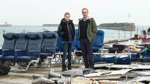 The Tunnel, Season 2 Episode 1 image