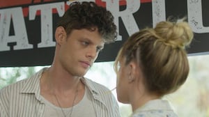 Secrets of Summer, Season 2 Episode 3 image