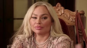 Darcey & Stacey, Season 4 Episode 4 image