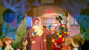 Julie's Greenroom, Season 1 Episode 9 image