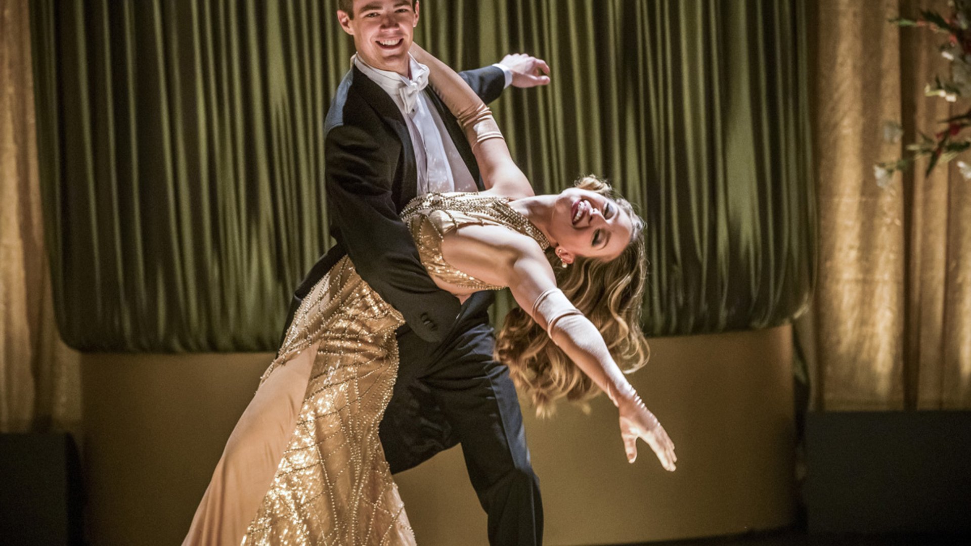 Grant Gustin and Melissa Benoist, The Flash