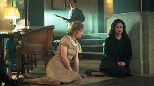 Cable Girls, Season 3 Episode 7 image