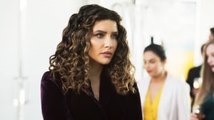 Arrow, Season 1 Episode 1 image