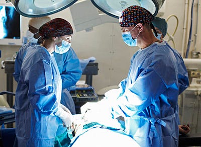 Combat Hospital - Season 1 - "Welcome to Kandahar" - Michelle Borth, Elias Koteas
