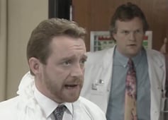 Casualty, Season 7 Episode 23 image